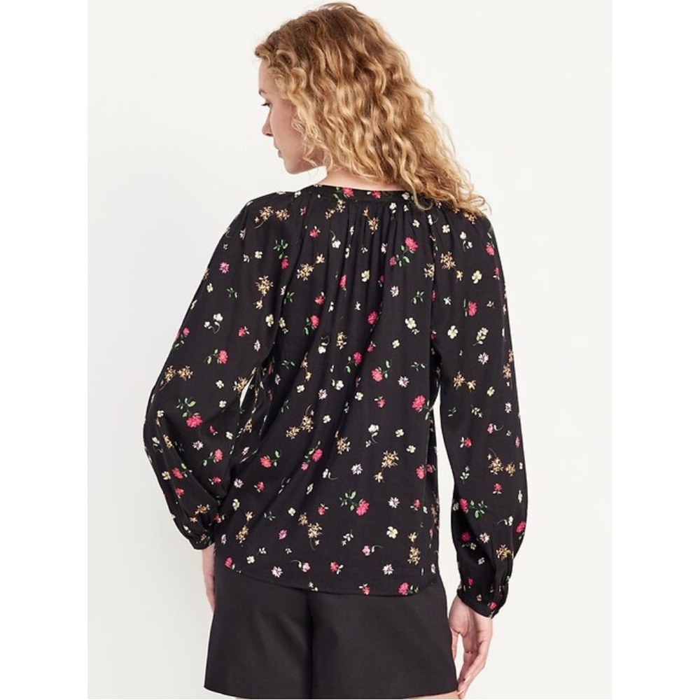 Old Navy Floral Long Sleeve Floral Top Size XSP Work Top Office Wear